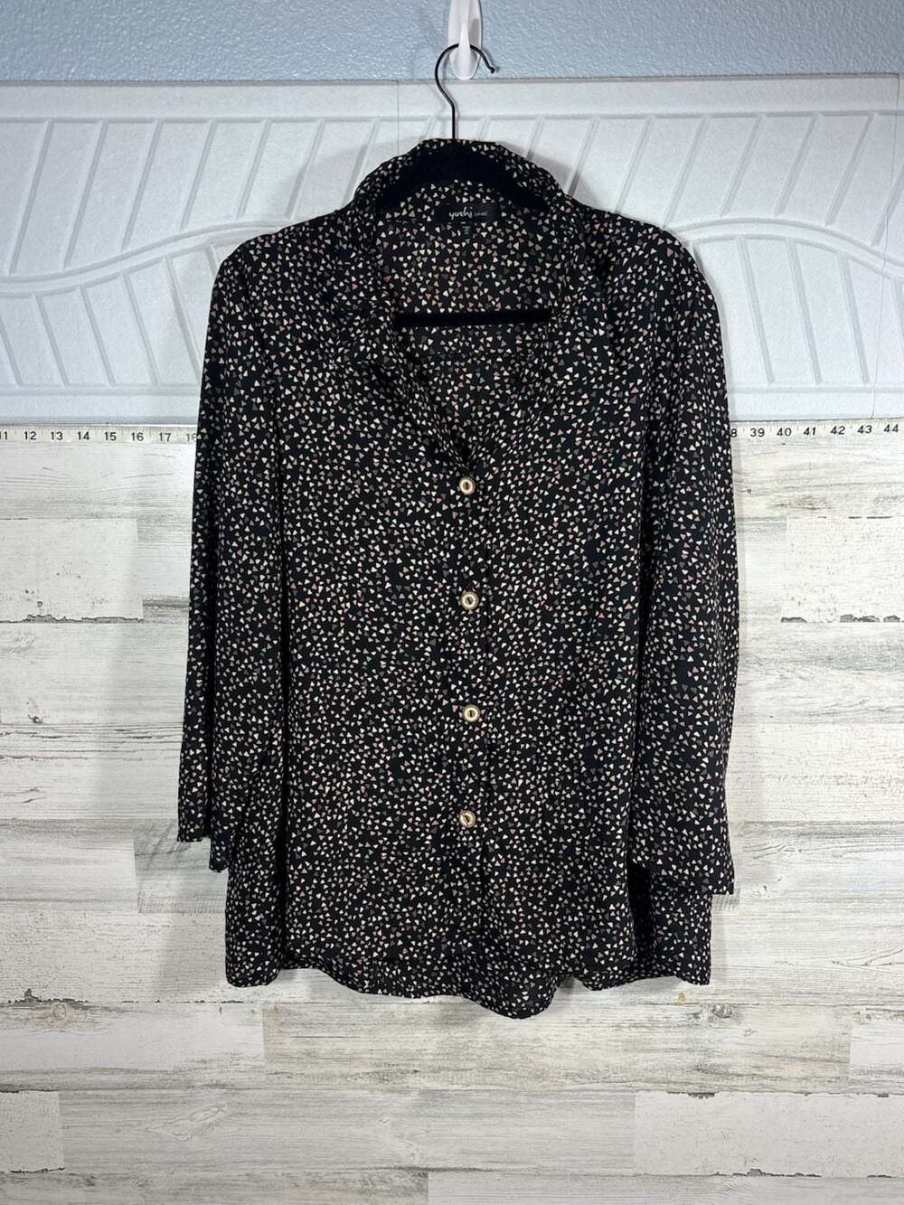 Yushi [ya-shi] Black Geometric Print Button-Up Shirt